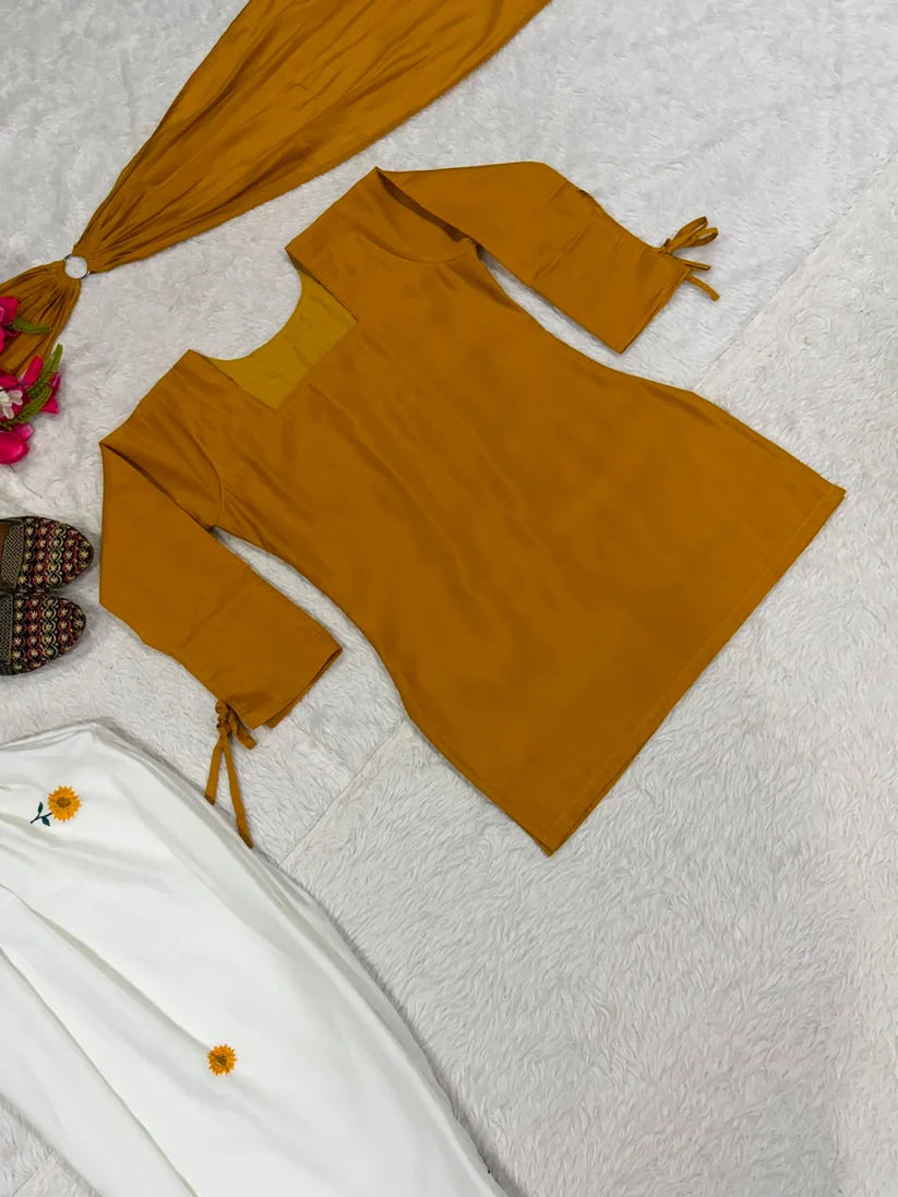 Sunflower Kurta with Farsi Salwar Set